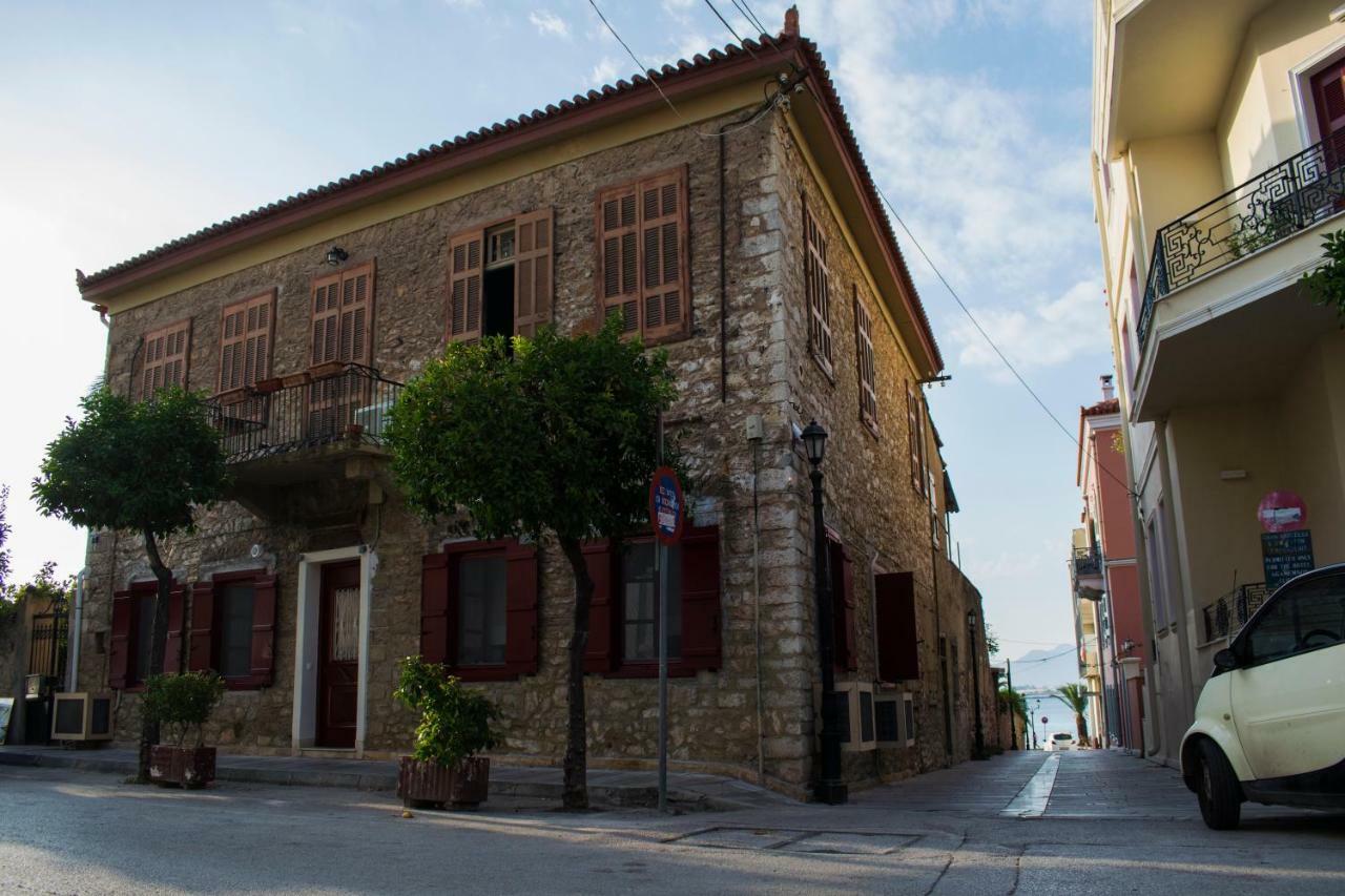 Traditional House Of 1898 In The Heart Of Old Town Of นาฟปลิโอ ภายนอก รูปภาพ